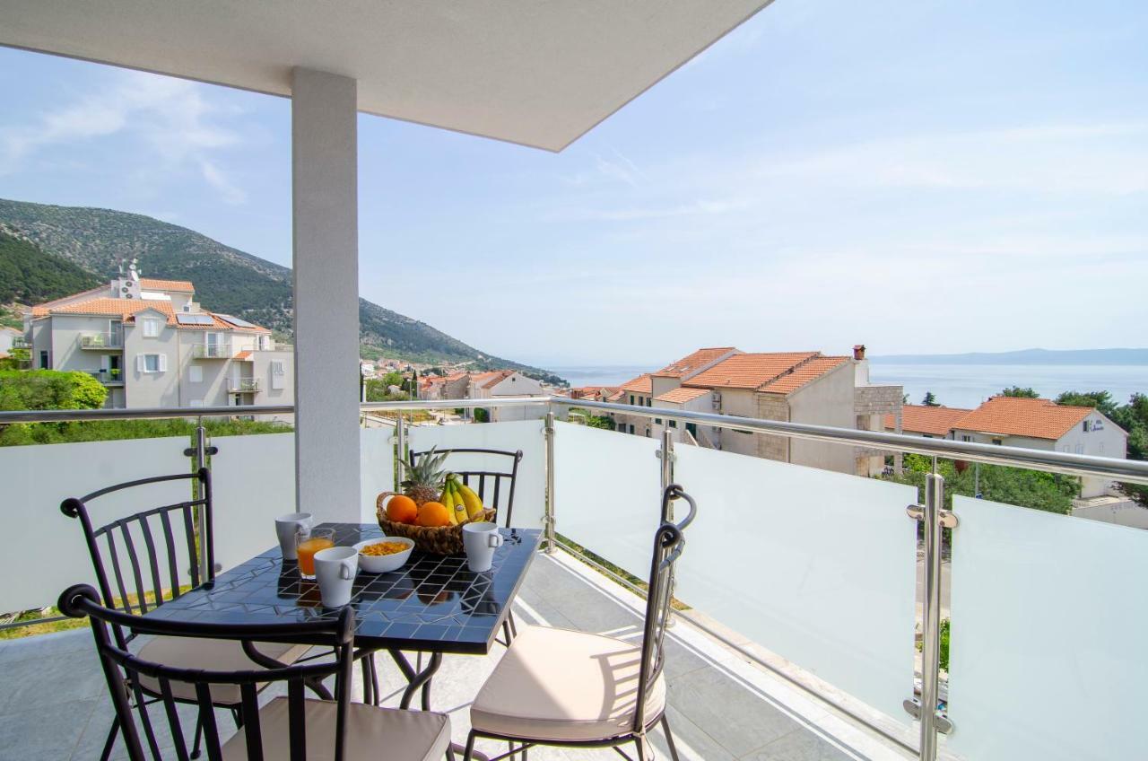 Apartments Sara Бол Экстерьер фото